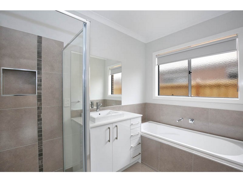 31 Maryborough Drive, Wyndham Vale VIC 3024