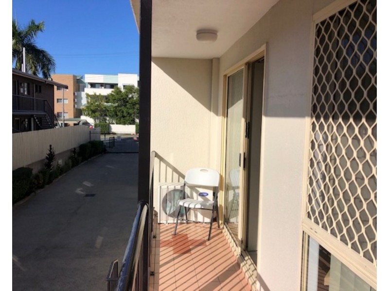 9/63 Queen Street, Southport QLD 4215