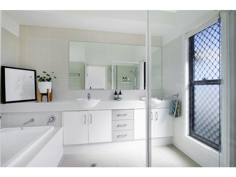 1/5a Roderick Street, Cornubia QLD 4130