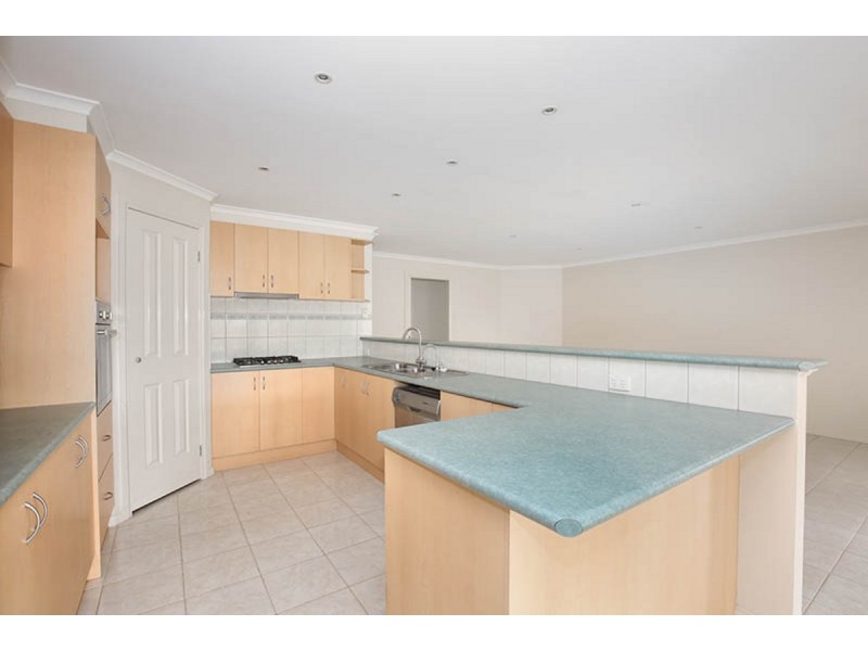 102 Harmony Drive, Tarneit VIC 3029