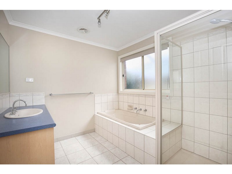 102 Harmony Drive, Tarneit VIC 3029