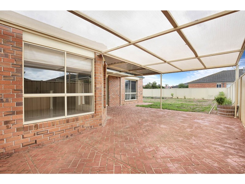 102 Harmony Drive, Tarneit VIC 3029