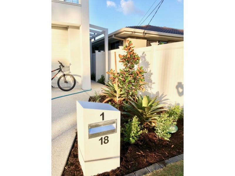 1/18 Bali Avenue, Palm Beach QLD 4221