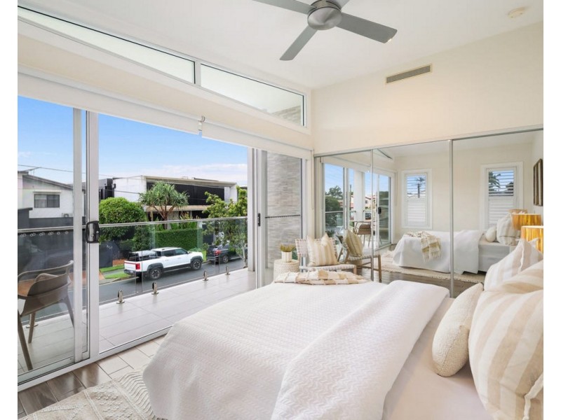 1/18 Bali Avenue, Palm Beach QLD 4221