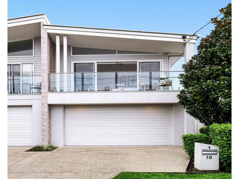 1/18 Bali Avenue, Palm Beach QLD 4221