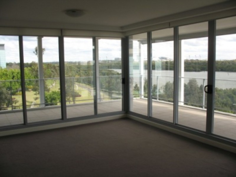 304/2 Rider Boulevard, Rhodes NSW 2138