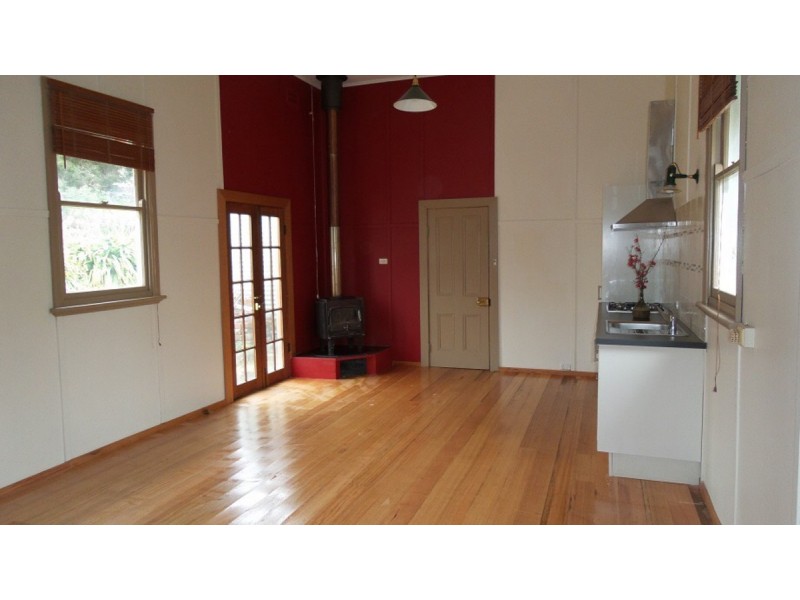 4 Jobling Street, Bethanga VIC 3691