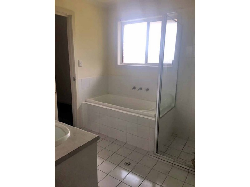 18 Hamra Drive, Smithfield SA 5114
