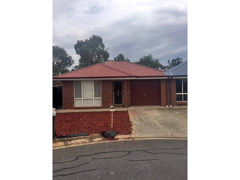 18 Hamra Drive, Smithfield SA 5114