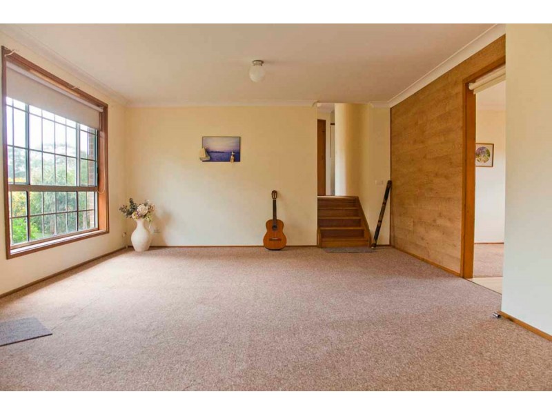 59 Crawford Crescent, Wyoming NSW 2250