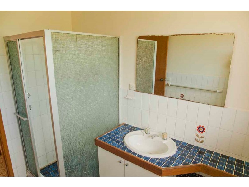 59 Crawford Crescent, Wyoming NSW 2250