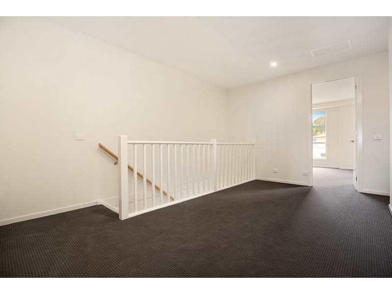 121 Bunjil Way, Knoxfield VIC 3180
