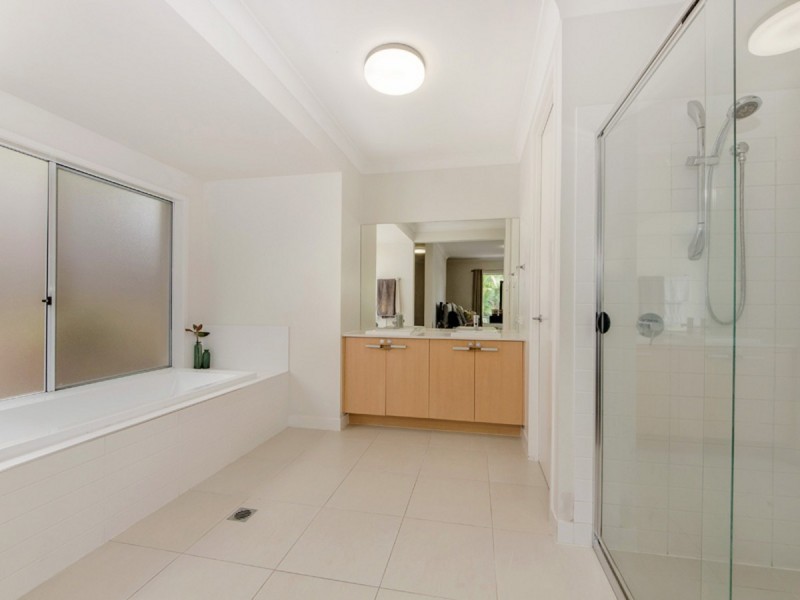 3 Perkins Close, Reedy Creek QLD 4227