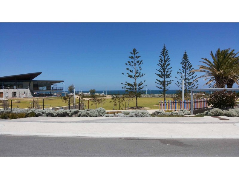 1/16 Macquarie Street, Jindalee WA 6036