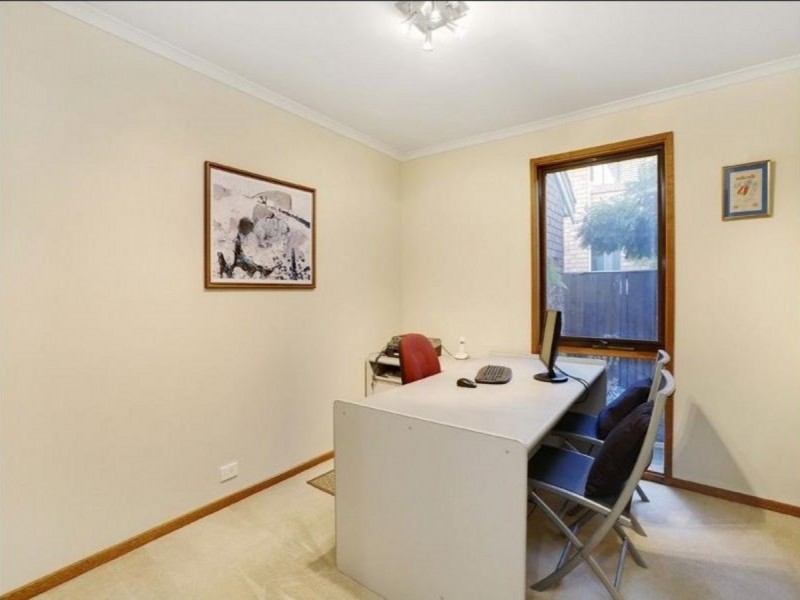 17 Townview Avenue, Wantirna South VIC 3152