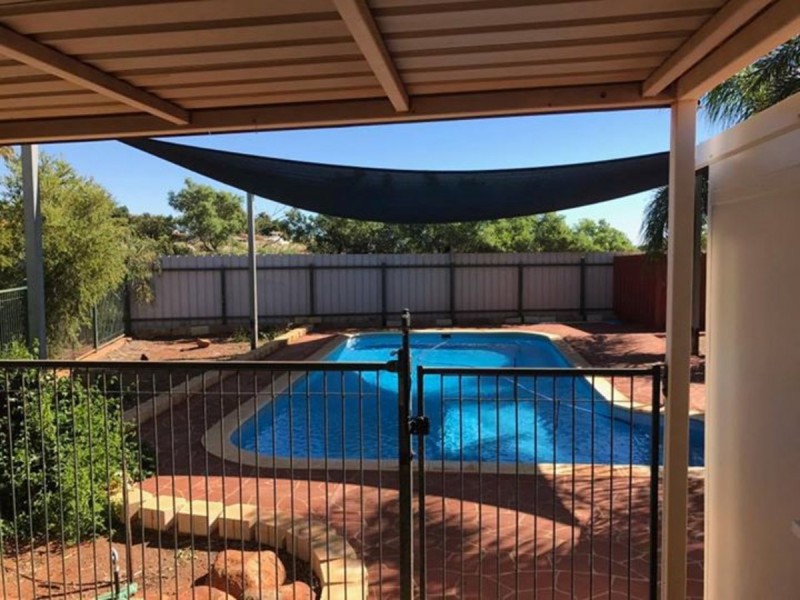 9 Giles Crescent, Dampier WA 6713
