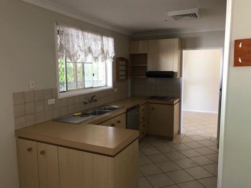 9 Giles Crescent, Dampier WA 6713