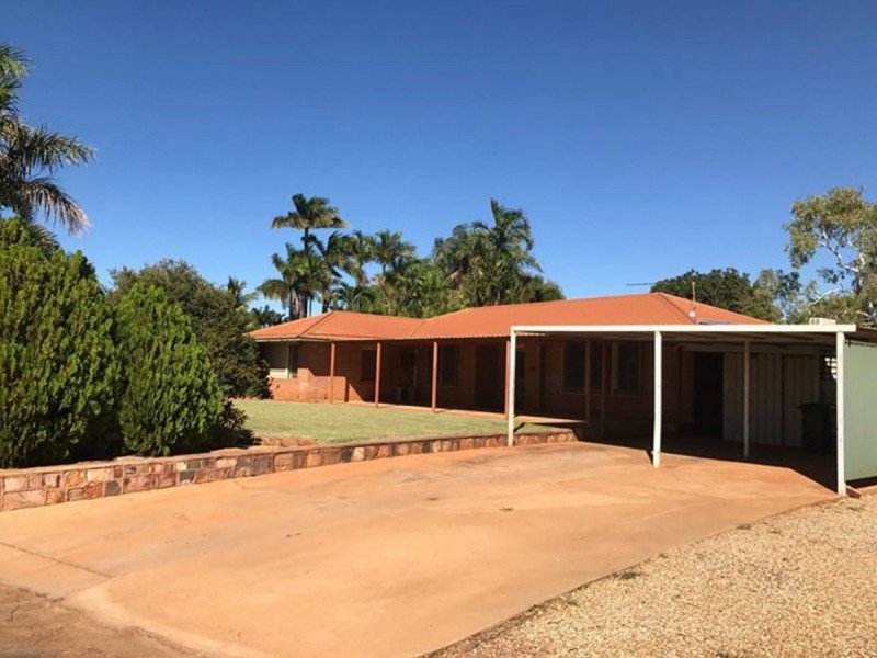 9 Giles Crescent, Dampier WA 6713