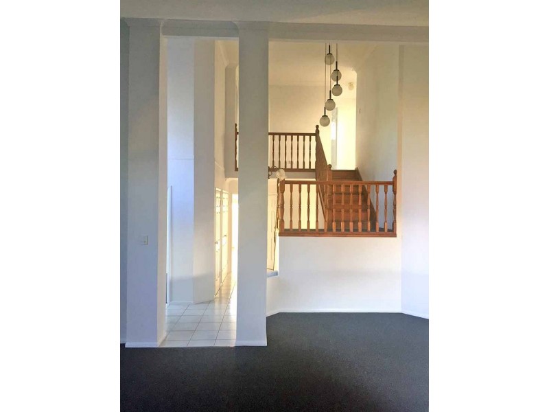 11 Botticelli Street, Mackenzie QLD 4156