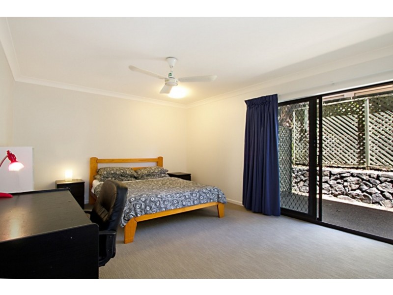 1/66 Mitre Street, St Lucia QLD 4067