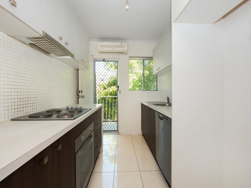 4/113 Sir Fred Schonell Drive, St Lucia QLD 4067