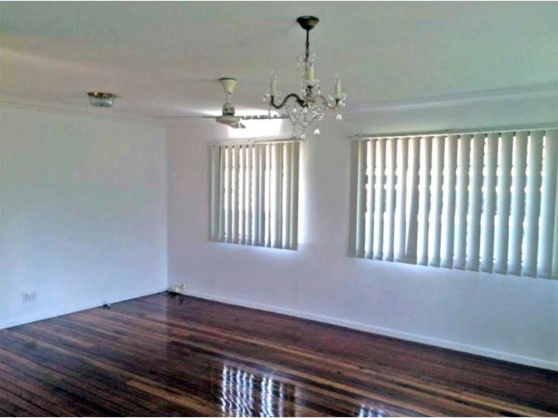 12 Kendall Street, Oxley QLD 4075