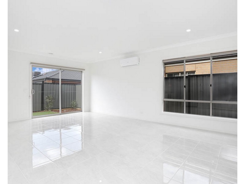 10 Pond Street, Truganina VIC 3029