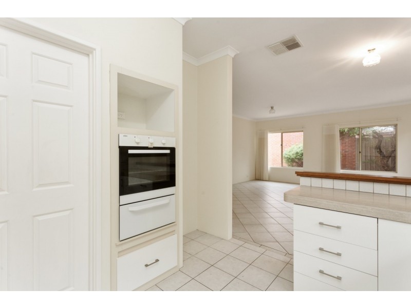 A/35 Coleman Crescent, Melville WA 6156
