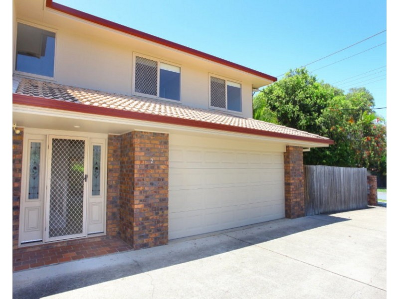 2/99 Pohlman Street, Southport QLD 4215