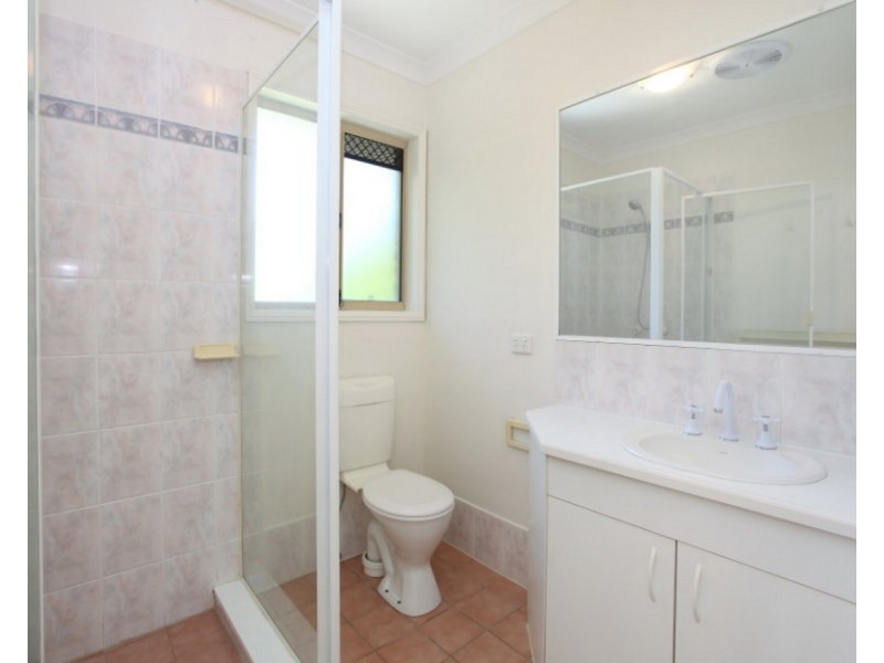 2/99 Pohlman Street, Southport QLD 4215