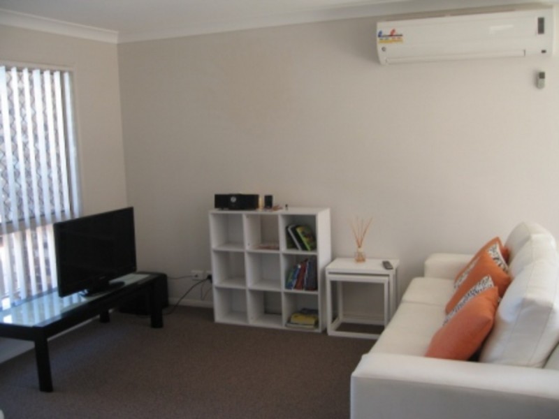 1/243 Nelson Street, Kearneys Spring QLD 4350