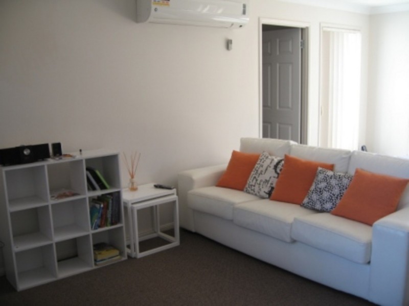 1/243 Nelson Street, Kearneys Spring QLD 4350