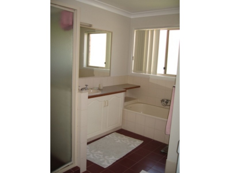 1/243 Nelson Street, Kearneys Spring QLD 4350