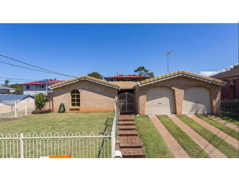 19 Sunstone Street, Manly West QLD 4179