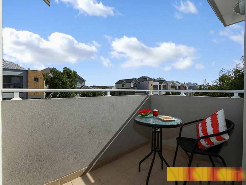 32 Gaudi Way, Clarkson WA 6030