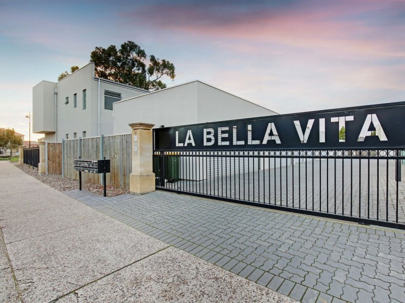 1/53-55 Grasswren Way, Mawson Lakes SA 5095
