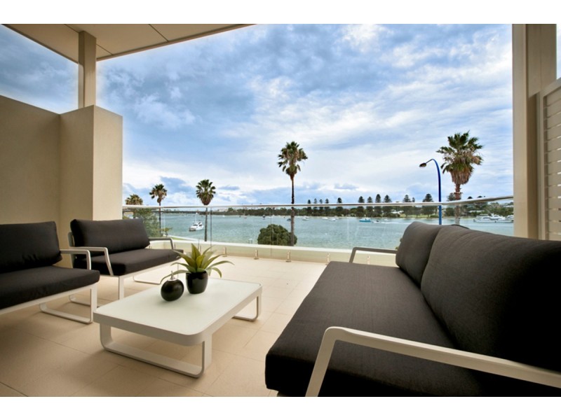 35 Riverside Road, East Fremantle WA 6158