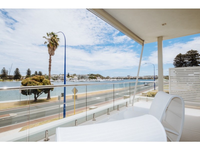 35 Riverside Road, East Fremantle WA 6158