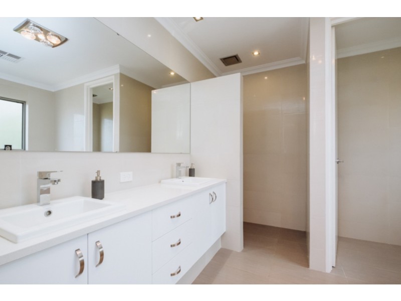 35 Riverside Road, East Fremantle WA 6158