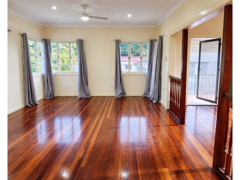 1677 Logan Road, Upper Mount Gravatt QLD 4122