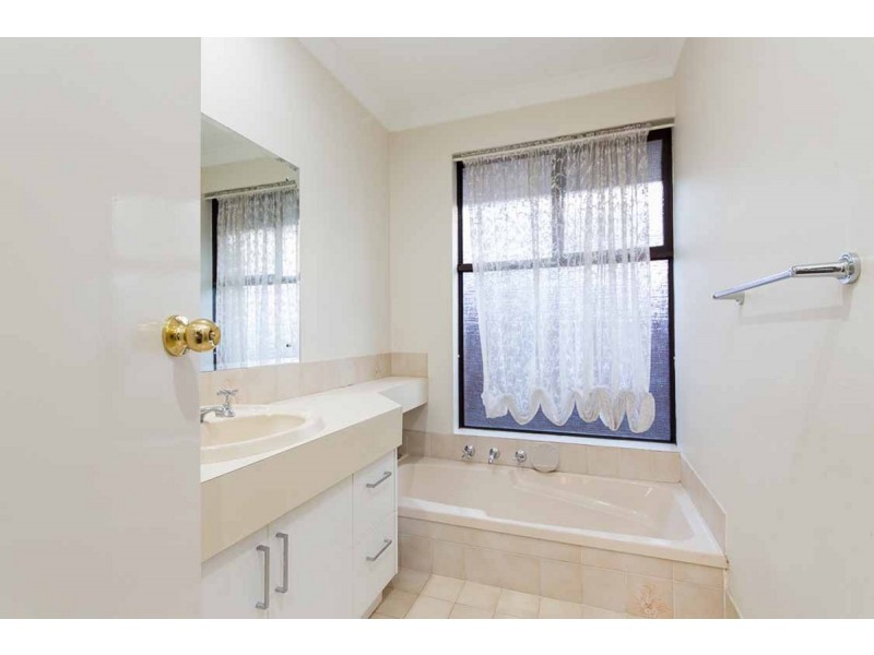 42 Beckley Circle, Murdoch WA 6150