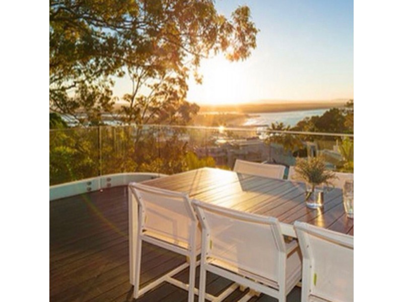 2/8 Bayview Road, Noosa Heads QLD 4567