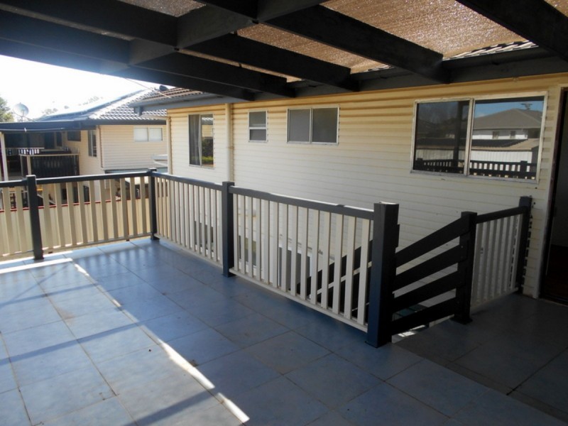 9 Golden Avenue, Kallangur QLD 4503