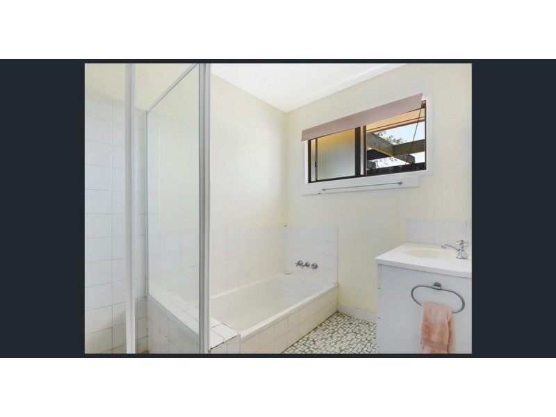 9 Golden Avenue, Kallangur QLD 4503