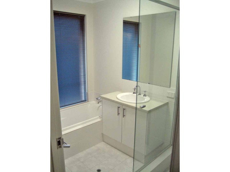 36 Benalla Drive, Harrisdale WA 6112