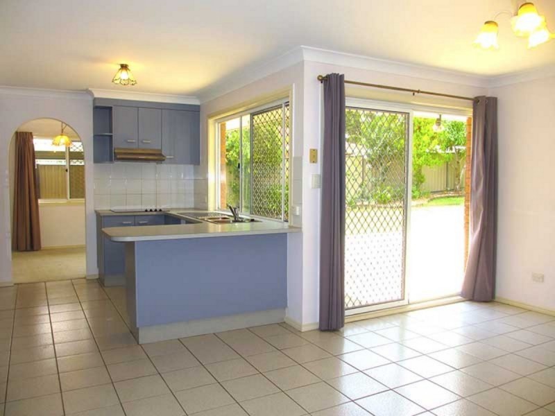 70 Sunshine Drive, Cleveland QLD 4163