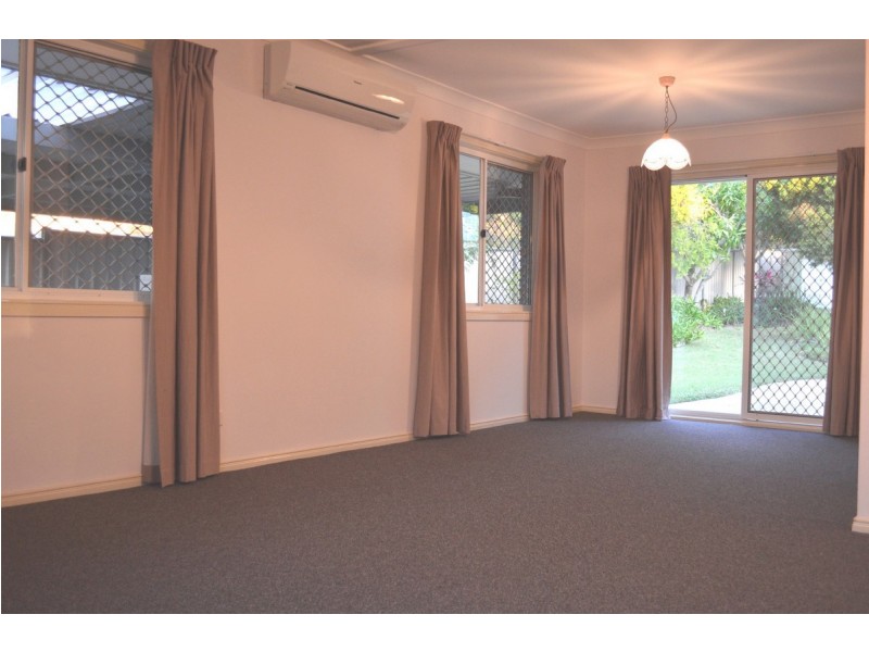 70 Sunshine Drive, Cleveland QLD 4163