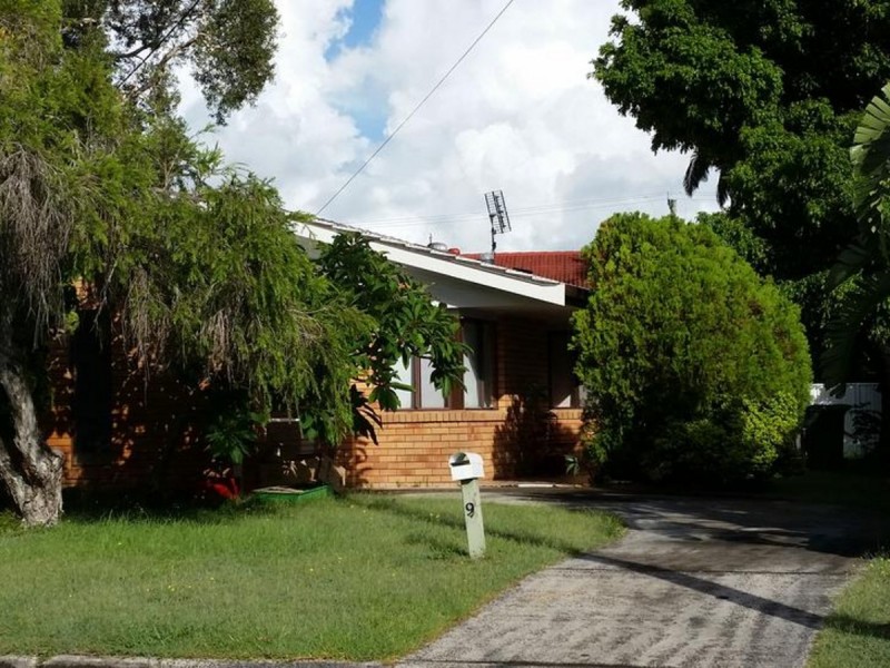 9 Cook Street, Yamba NSW 2464