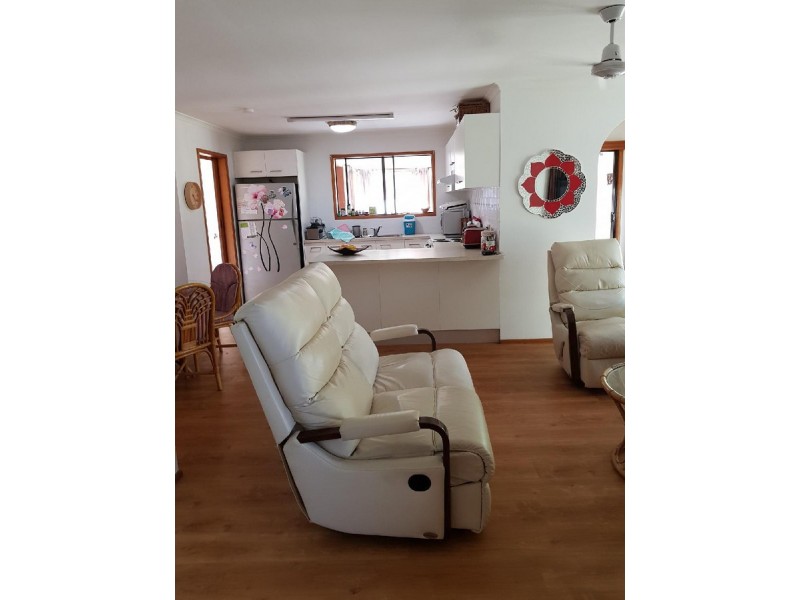 9 Cook Street, Yamba NSW 2464