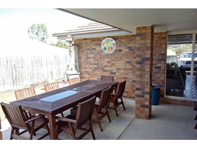 16 Creekside Crescent, Jimboomba QLD 4280